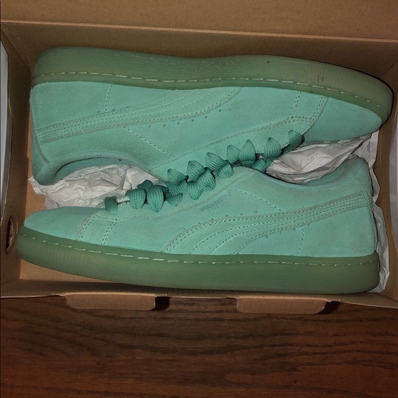 Boys grade school pumas - Picture 3 of 3